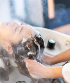 Soins et traitements capillaires pour une chevelure saine et éclatante